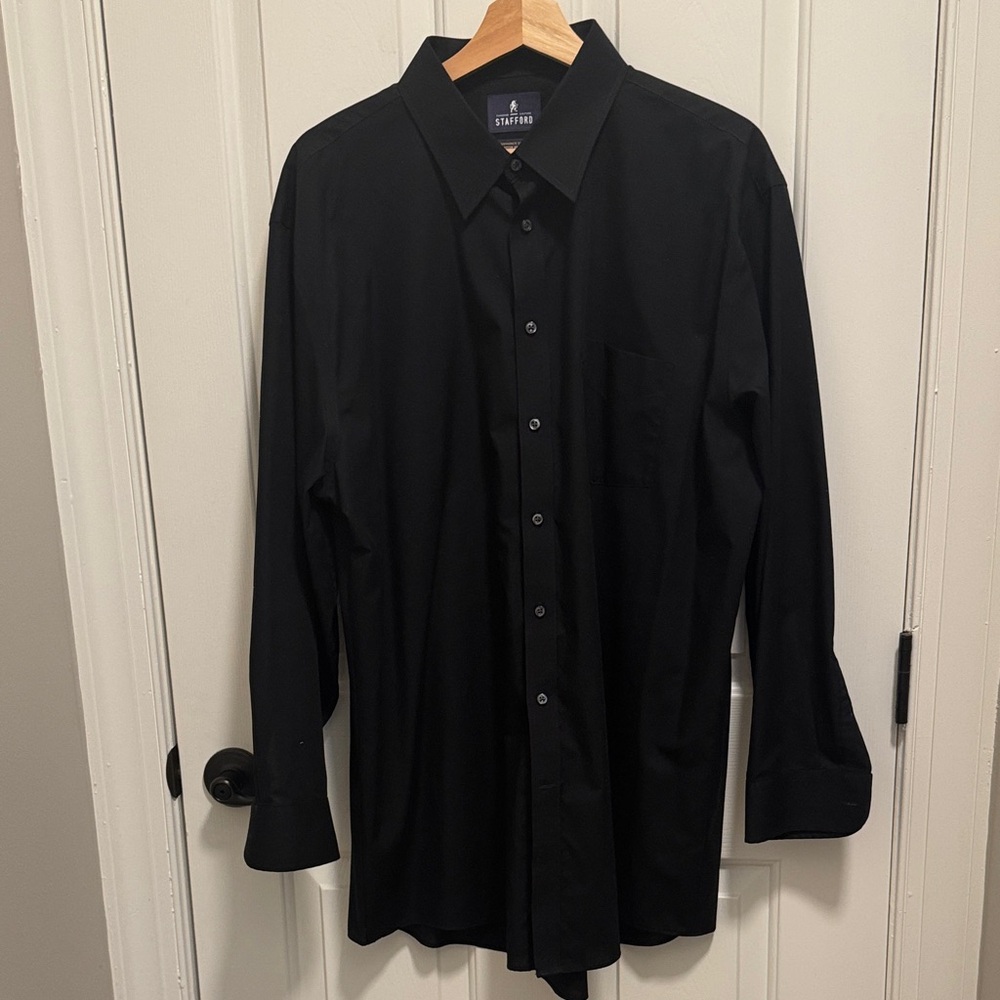 Stafford Men's Elegant Black Dress Super Shirt